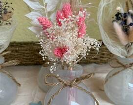 Dried flowers in vase - Living room decoration - Table decoration