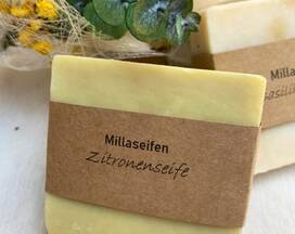 Handmade lemon & olive oil soap. Natural, plastic-free, palm oil-free, vegan. Solid shampoo.