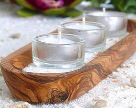 Milla candlestick set incl. sand & 3 tealights. Olive wood wellness set. Gescenk set.